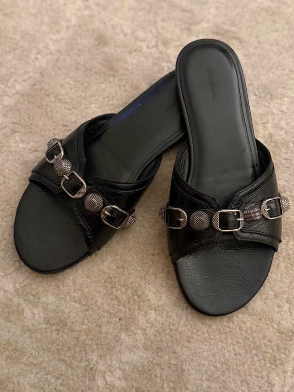 Balenciaga Cagole flat sandals - Picture 2 of 5